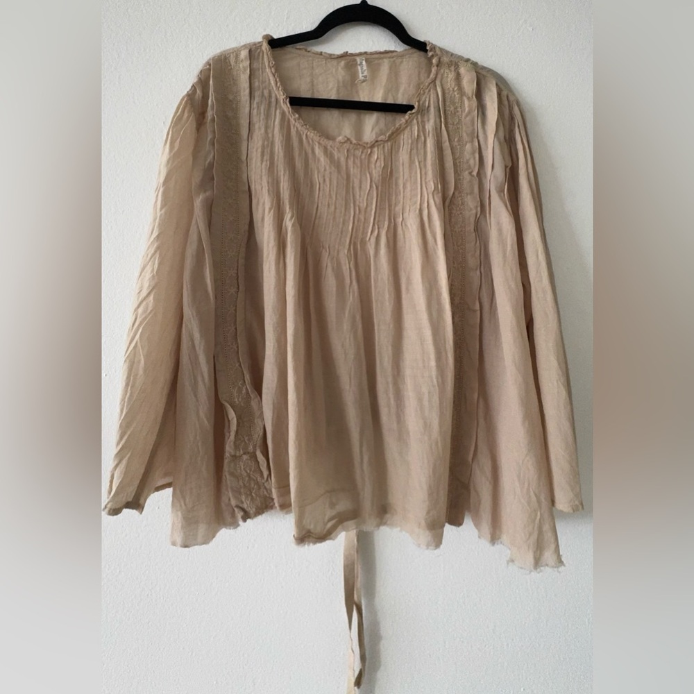 ✨ Magnolia Pearl Ellie Top in Papyrus ✨
💎 Cotton & Silk